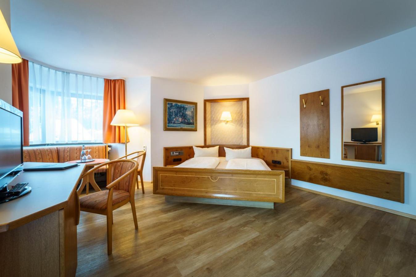 Parkhotel Sonnenhof オーバーアマーガウ 部屋 写真